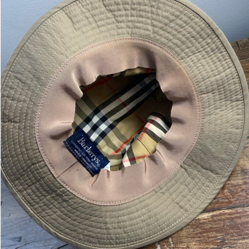 Burrberrys Bucket hat size 7 1/8 - Picture 3 of 4